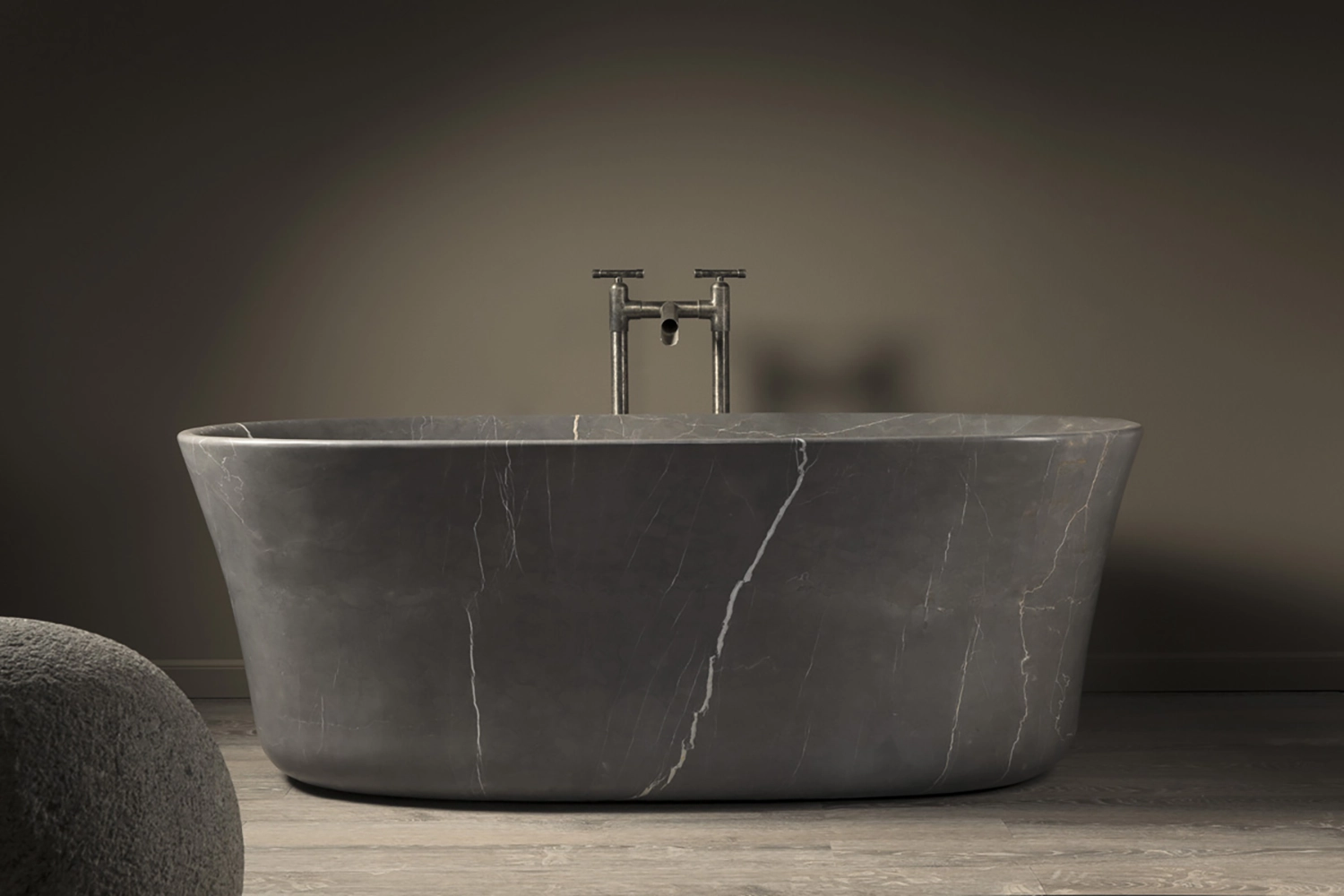 Solid Stone Bathtub: Precision Craftsmanship
